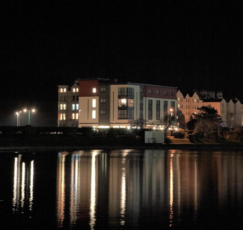 Ramsey Park Hotel Екстер'єр фото