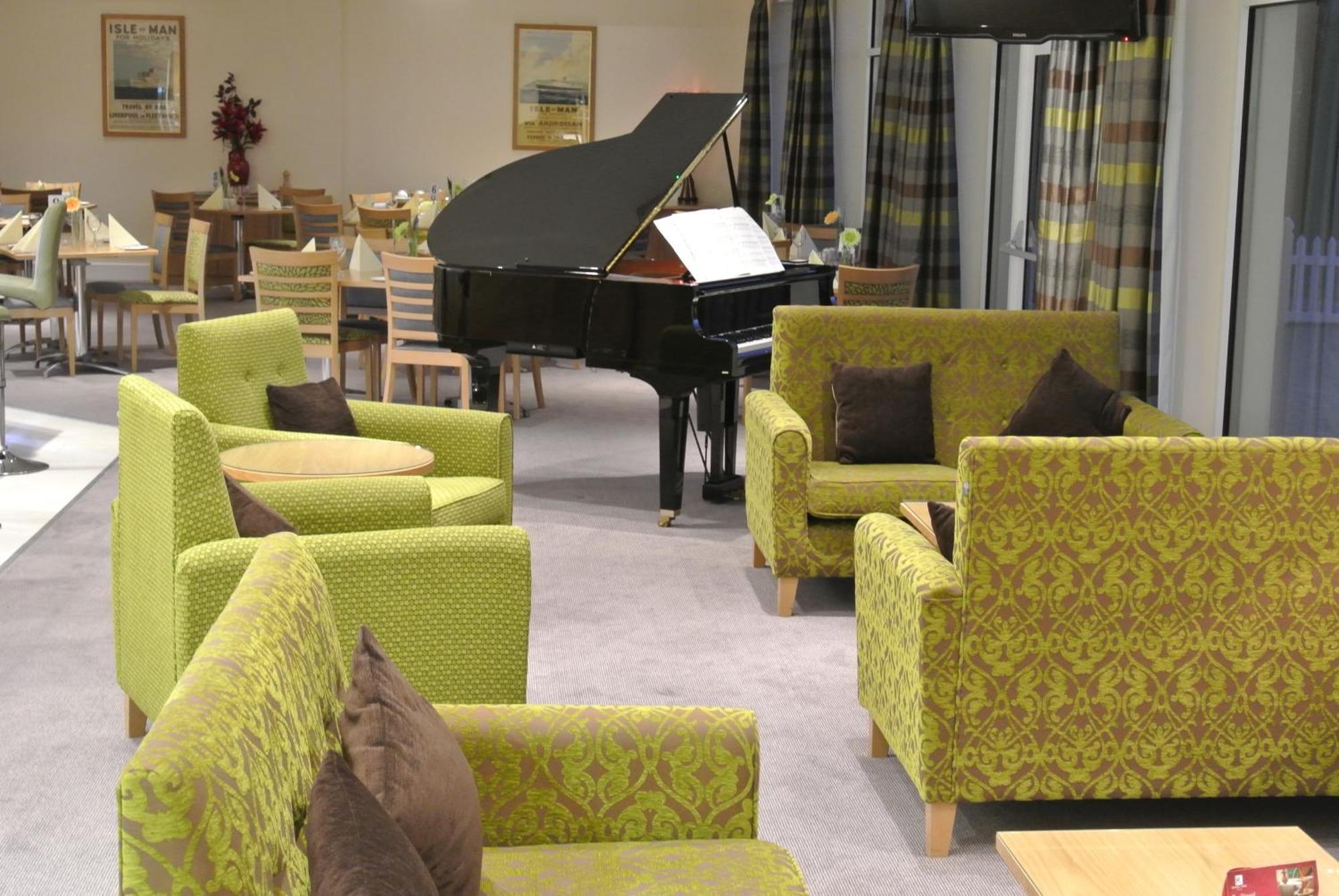 Ramsey Park Hotel Екстер'єр фото