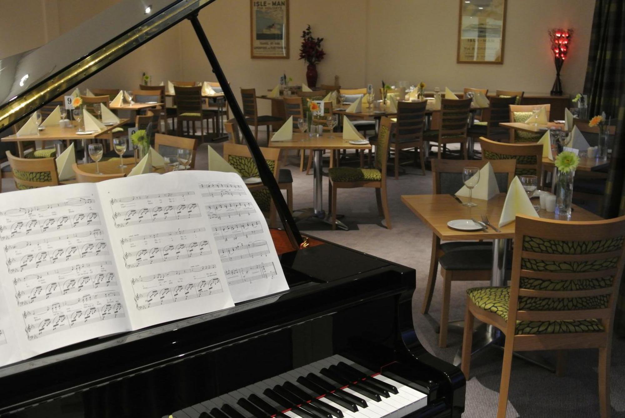 Ramsey Park Hotel Екстер'єр фото